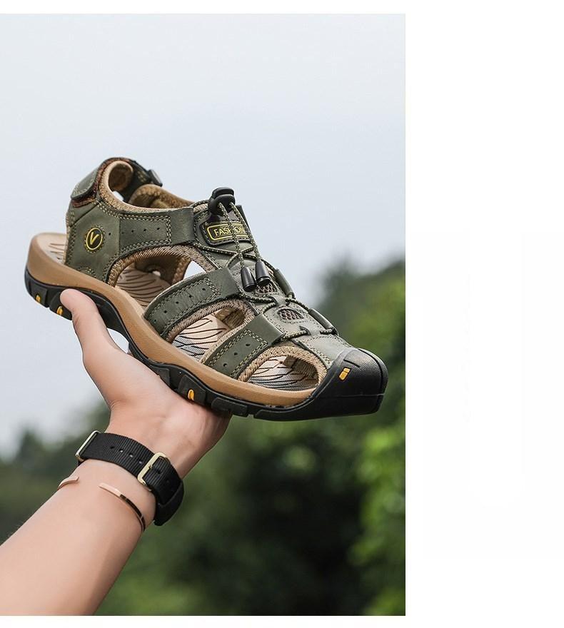 Men’s Breathable Closed Toe Sandals Beach Hiking Aqua Water Shoes